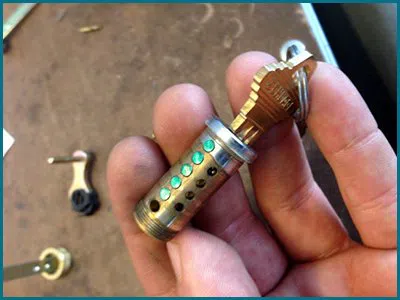 Father Son Locksmith Shop Saint Paul, MN 651-319-5332 - 65-9